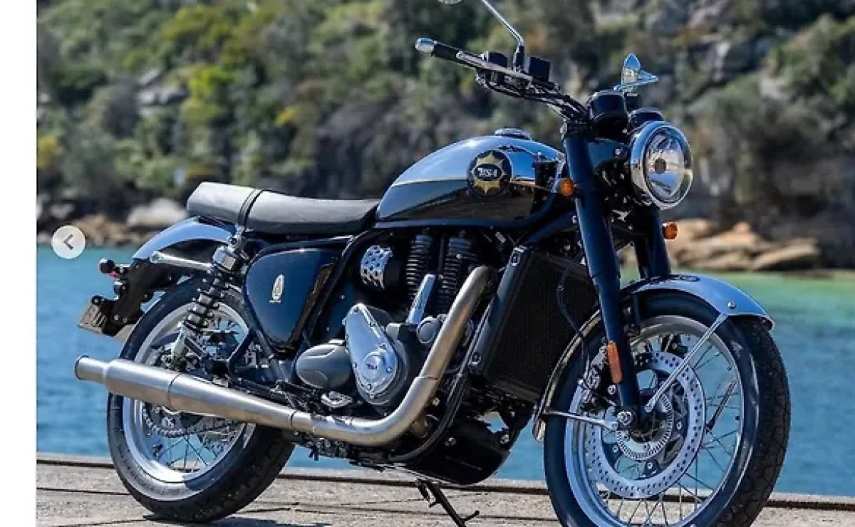 bsa goldstar 650 vs royal enfield3 BSA Goldstar 650