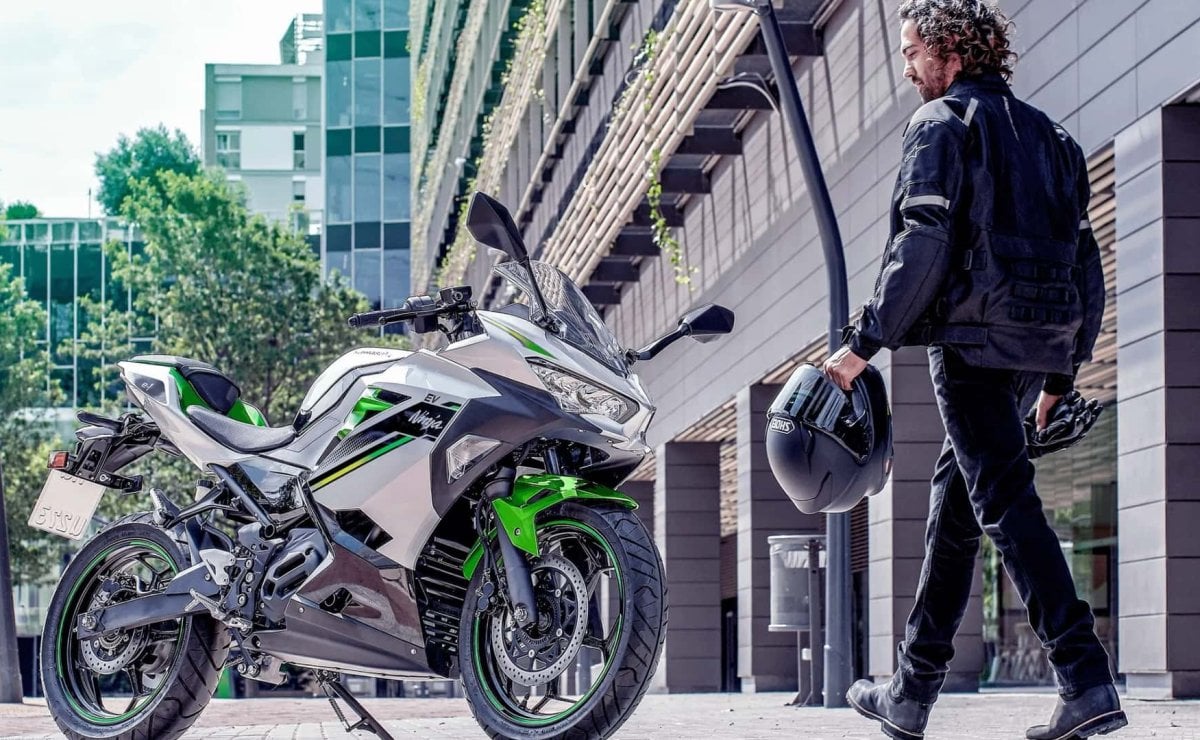 kawasaki ninja e11 Kawasaki Ninja E1
