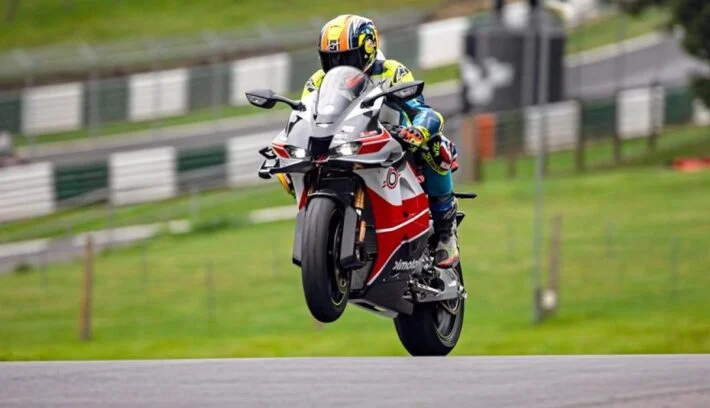 moto aerodinamica activa bimota2