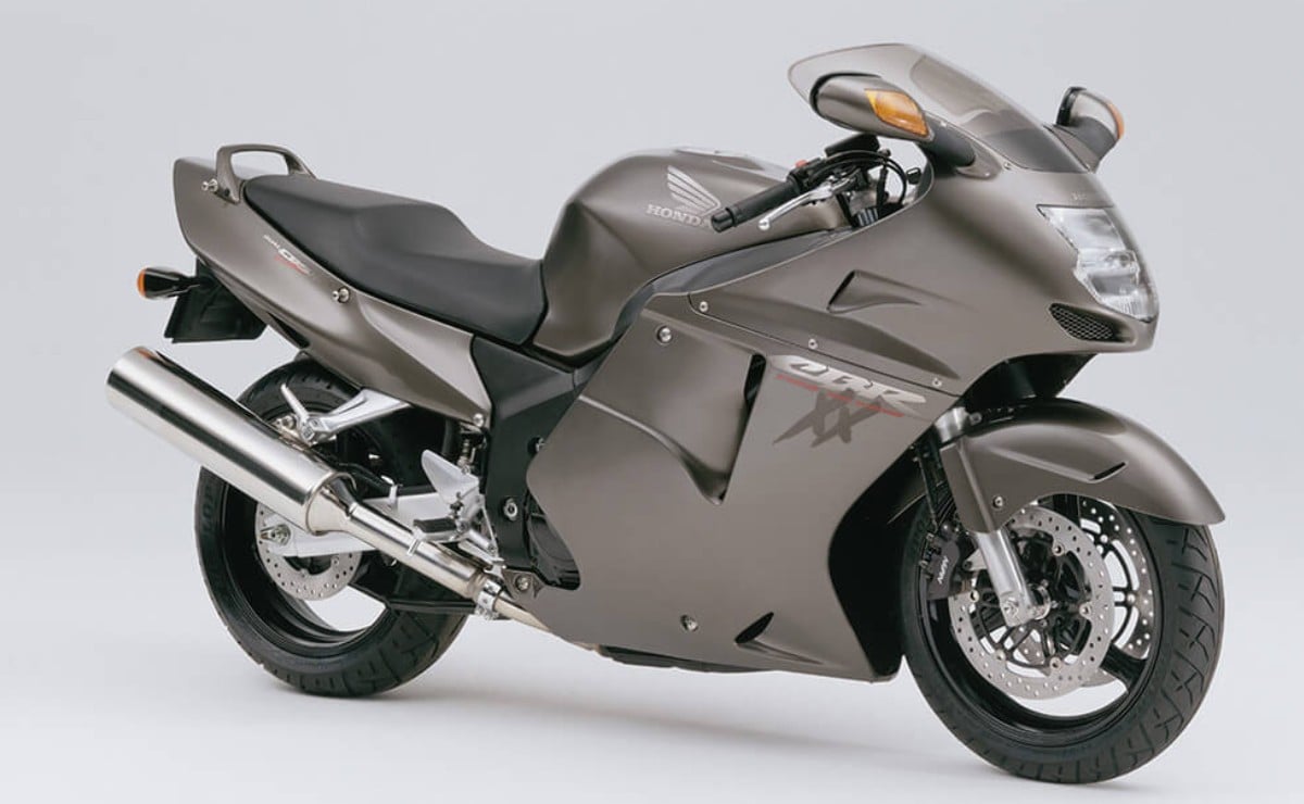 old school la honda cbr1100xx quiso ser 1200x740 1 Old School: la Honda CBR1100XX quiso ser la moto más rápida del mundo y ahora ya es moto c