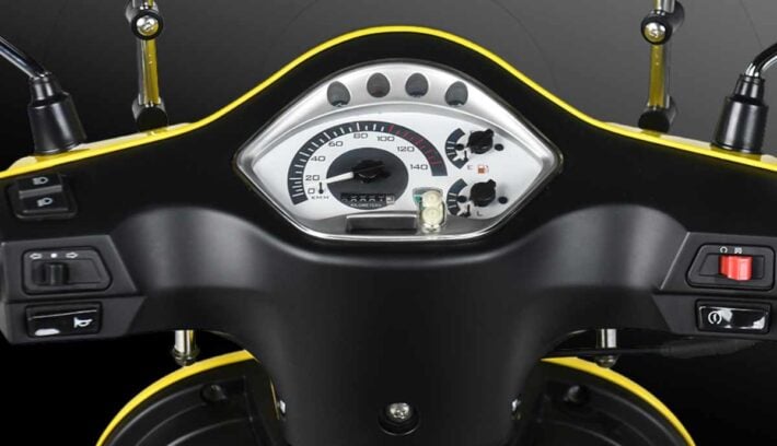 Zanella presentó las nuevas Exclusive 150 LT y Exclusive 150 Dark Edition