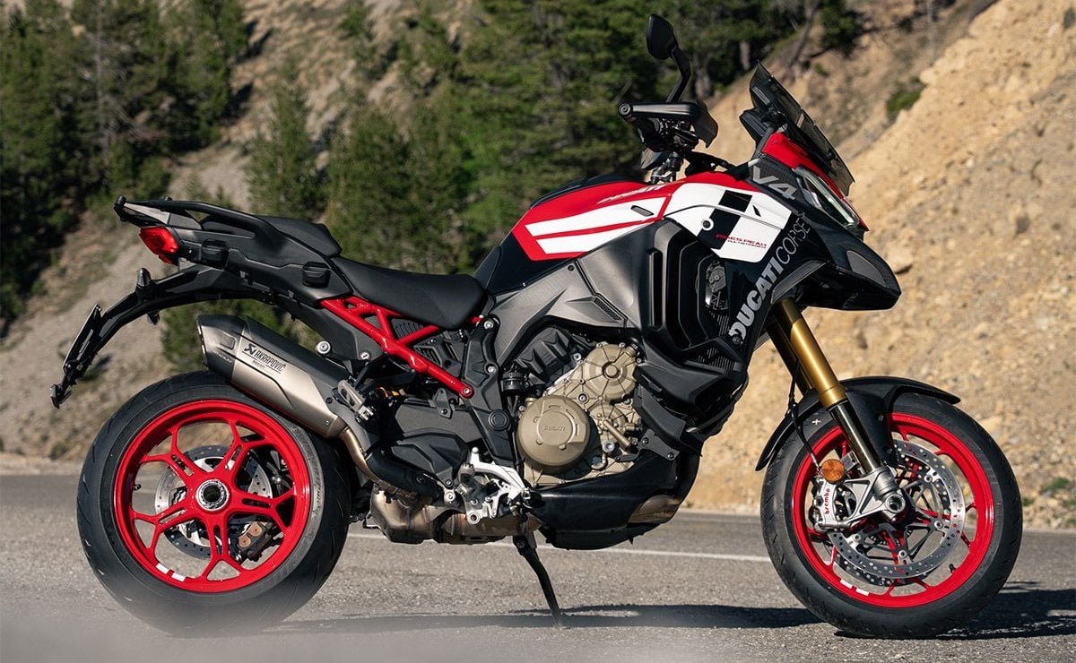 ducati multistrada pikes peak1 Ducati renueva su moto trail "más deportiva": 170 CV y diseño MotoGP