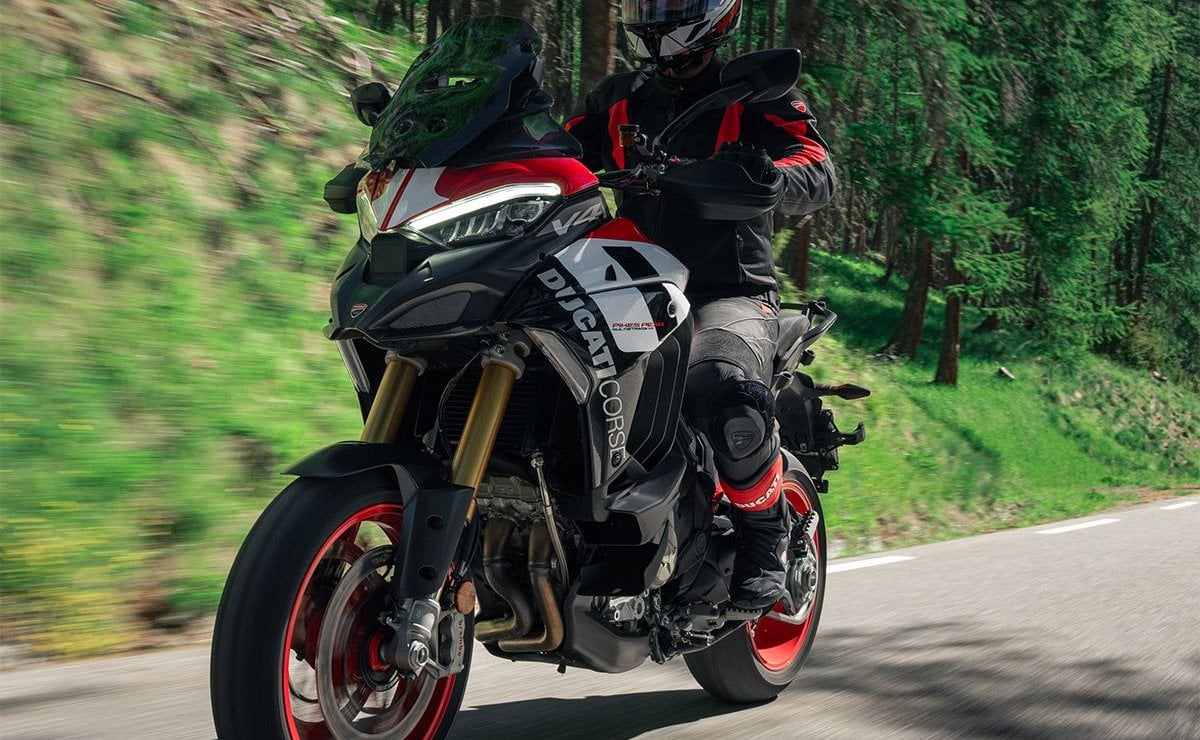 ducati multistrada pikes peak2 Ducati renueva su moto trail "más deportiva": 170 CV y diseño MotoGP