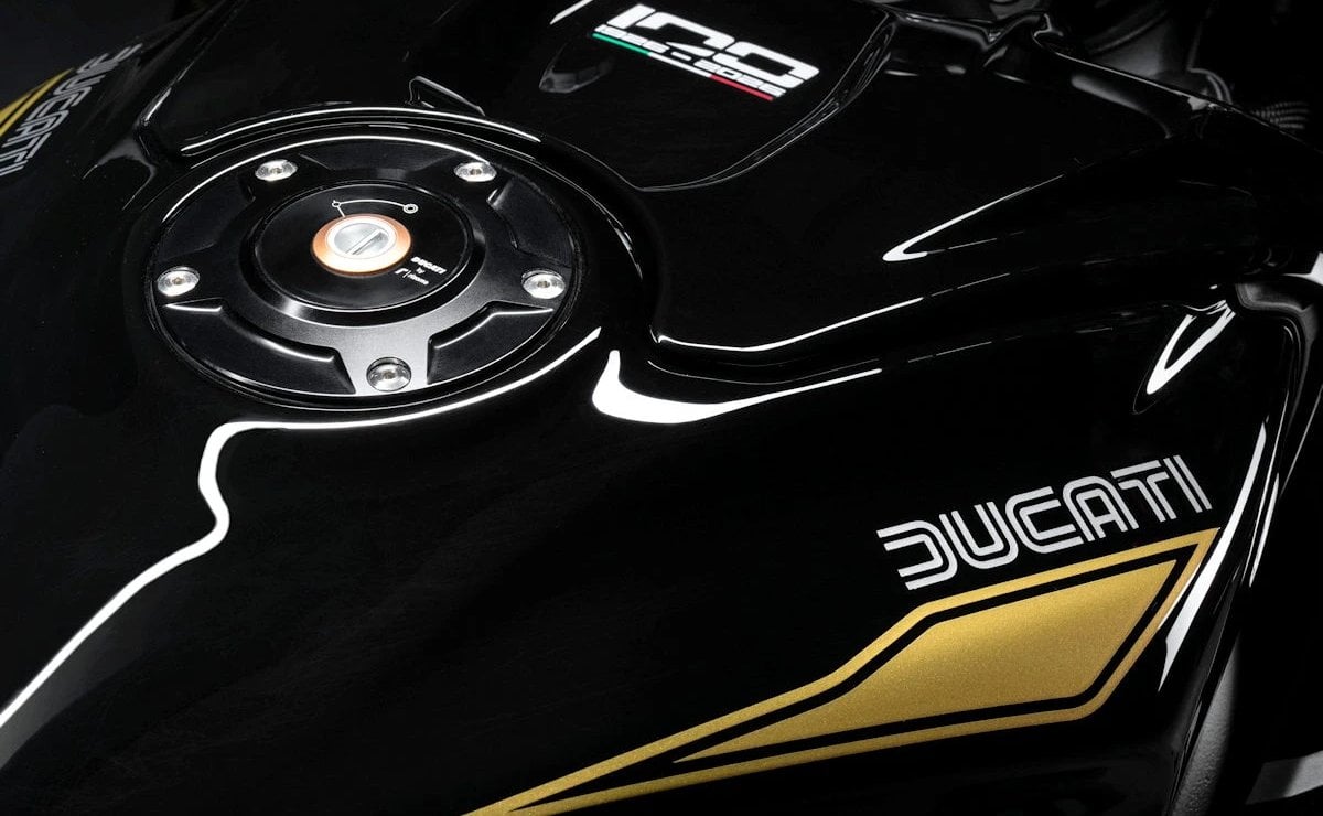 ducati streetfighter v4 s 1002 Ducati Streetfighter V4 S Collezione 100 2026: la Darmah vuelve con 214 caballos
