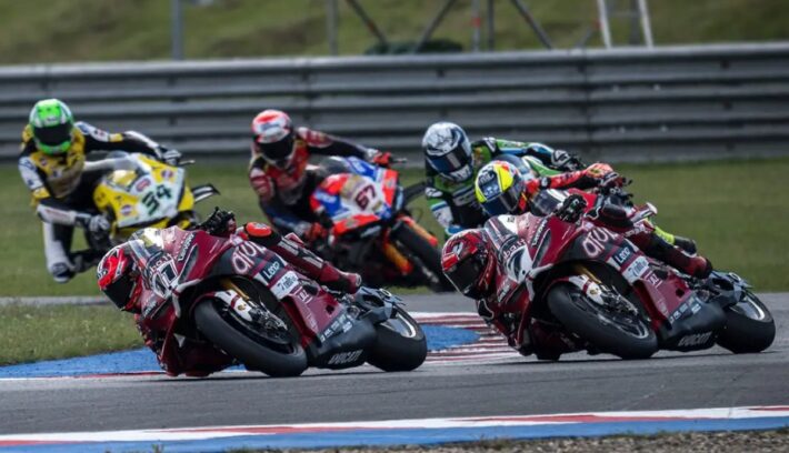 el wsbk se vuelve motogp motores m s gra 1200x740 1