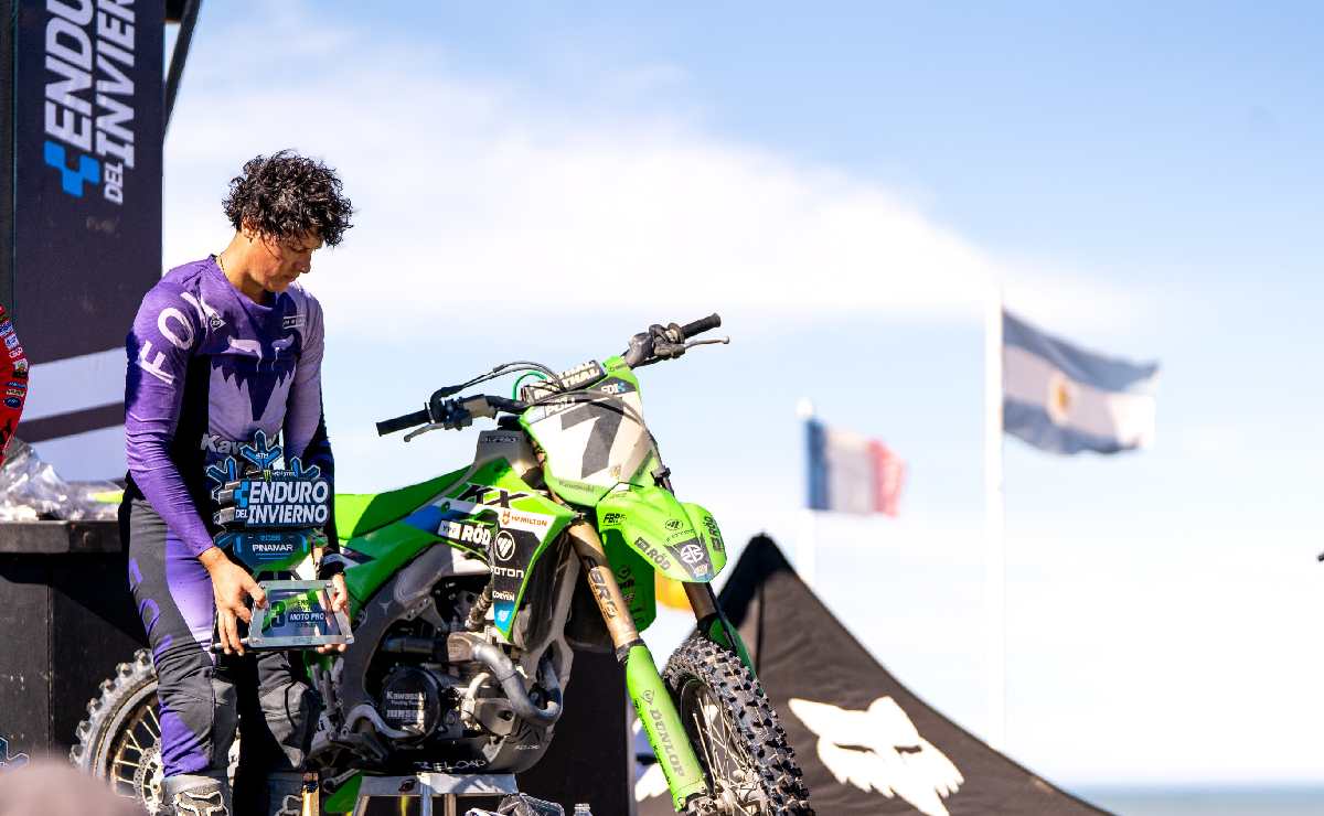 kawasaki enduro del invierno Kawasaki YPF Rod en el enduro del invierno