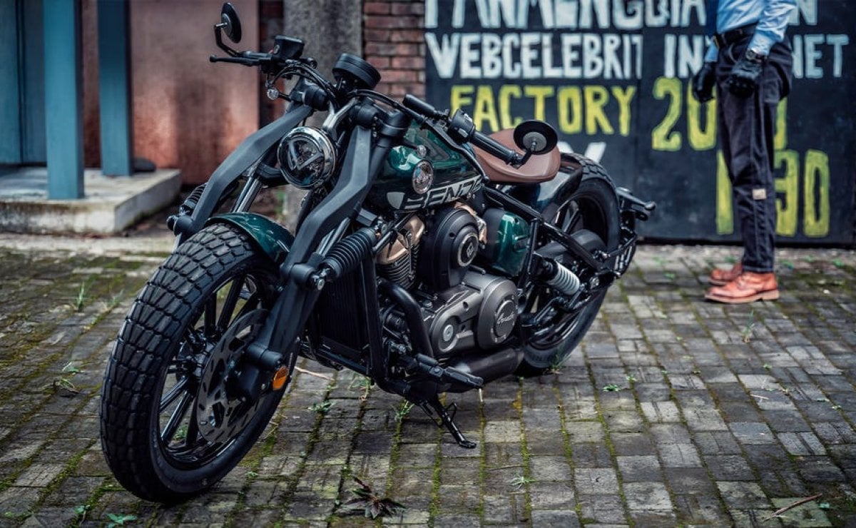 moto custom Benda Napoleon 125