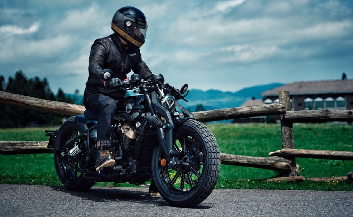 moto custom Benda Napoleon 125