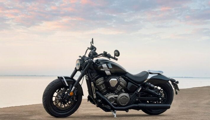 Ya tiene precio: esta moto de estilo bobber cuenta con suspensión neumática y embrague electrónico