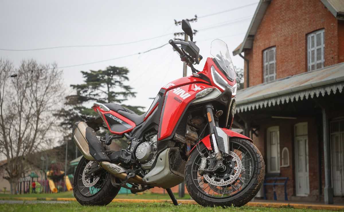 Moto Morini X-Cape 1200