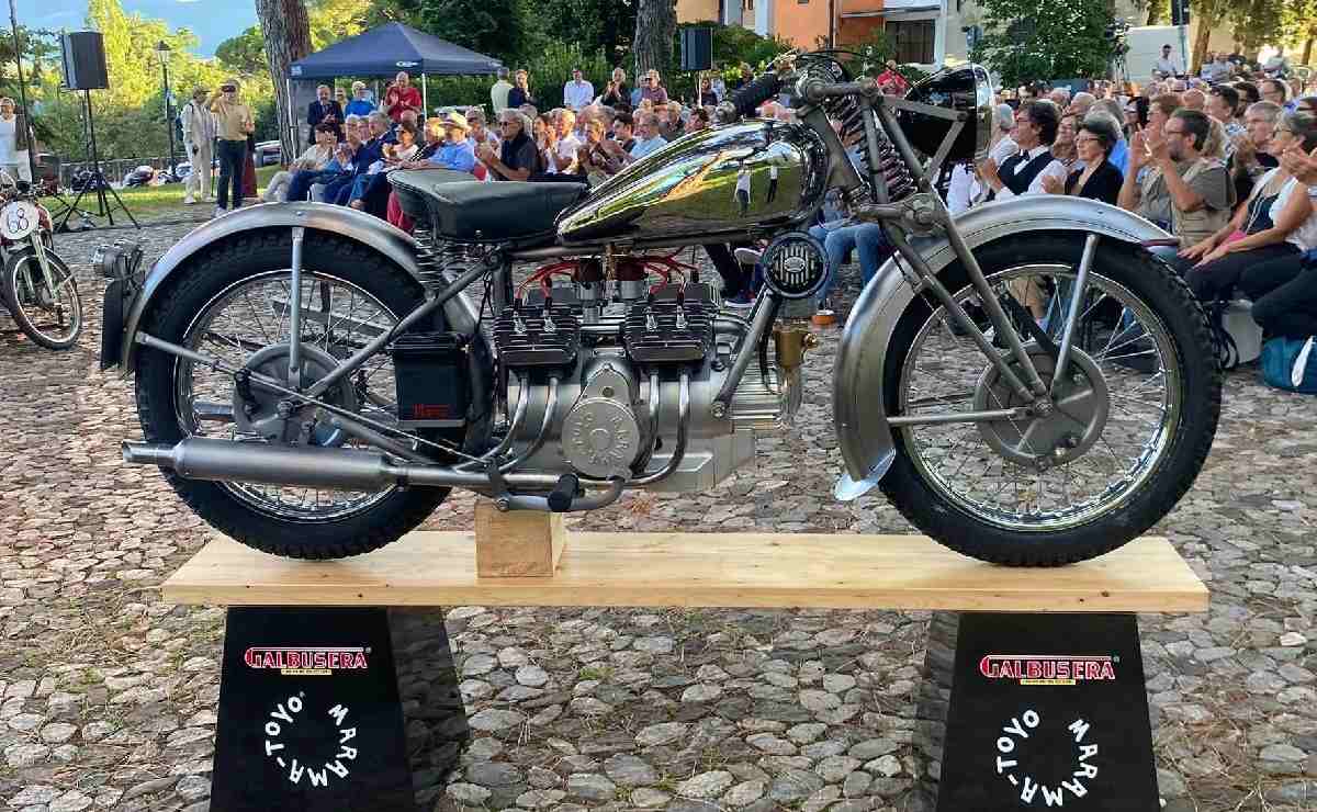 moto v8 dos tiempo 1 Moto V8 dos tiempos