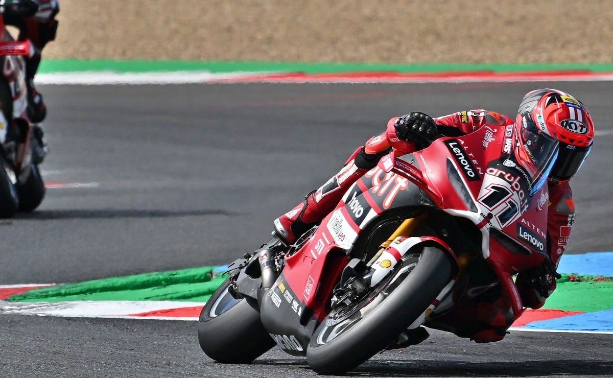 Nicolò Bulega arrasó en Superbike: ganó las 3 carreras y sumó 62 de 62 puntos