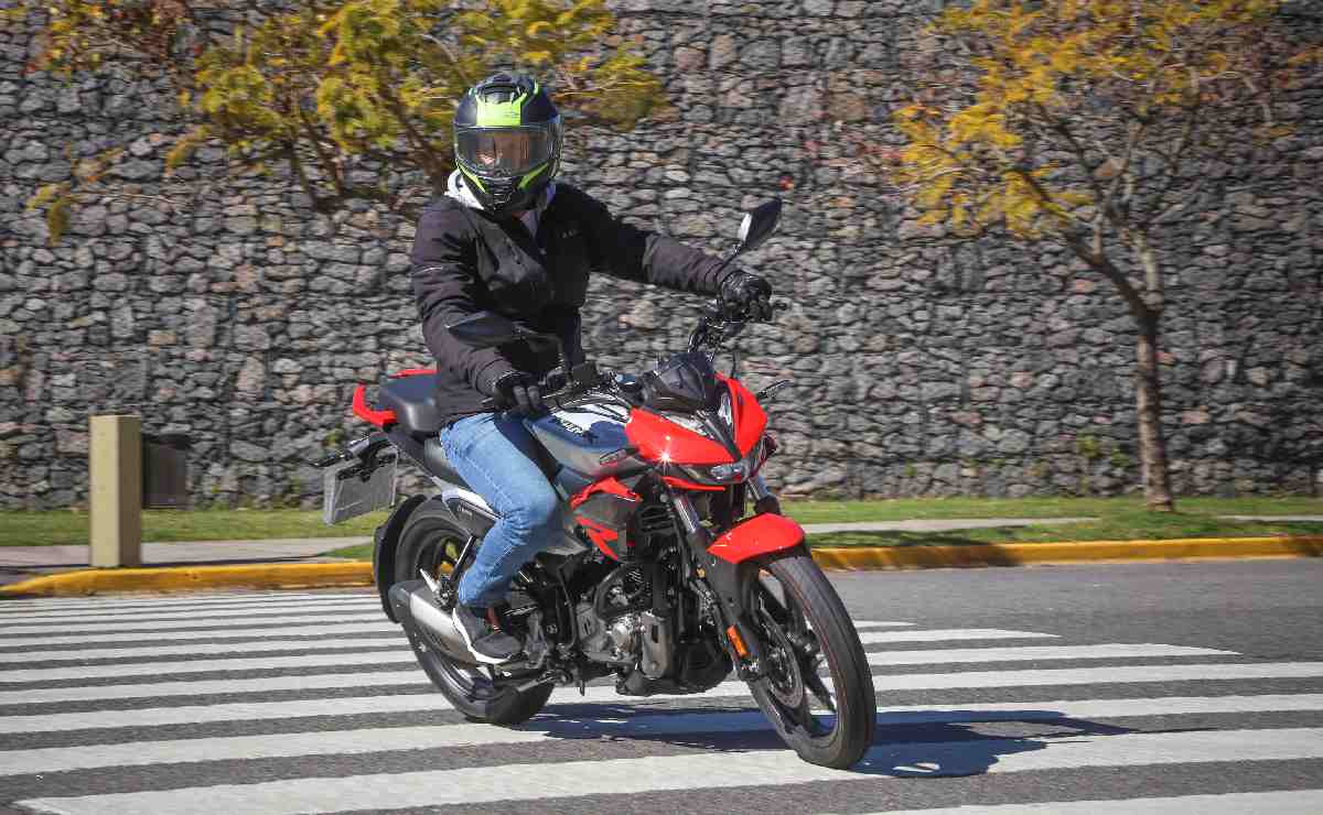Hero Hunk 125 R Test Ride