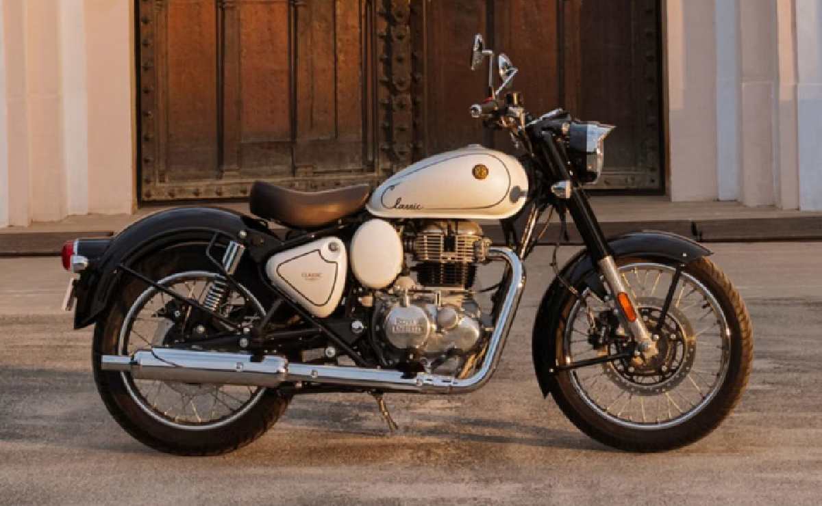 royal enfield classic 350 white 2 royal Enfield Classic 350 Signature White