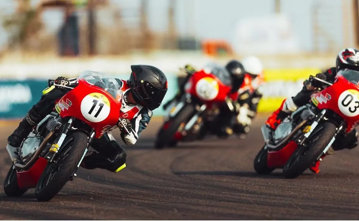 Royal Enfield Continental GT Cup 2026: debut del GT-R750 y dominio de Senthil Kumar en Kari