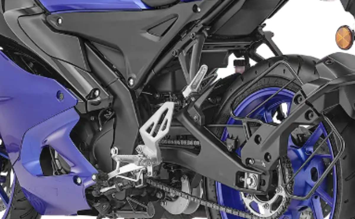 Yamaha R15 quckshifter