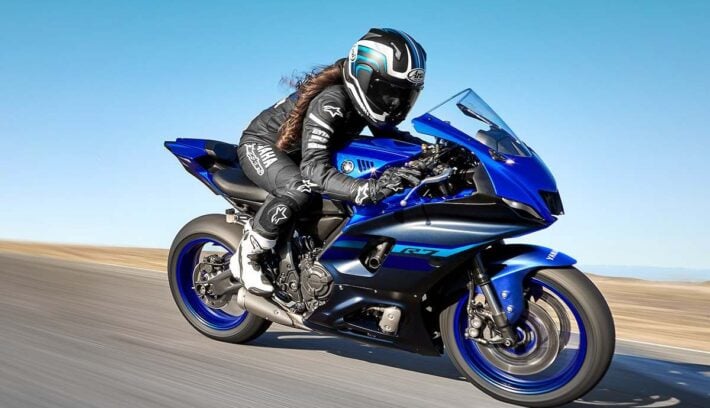 Yamaha R7