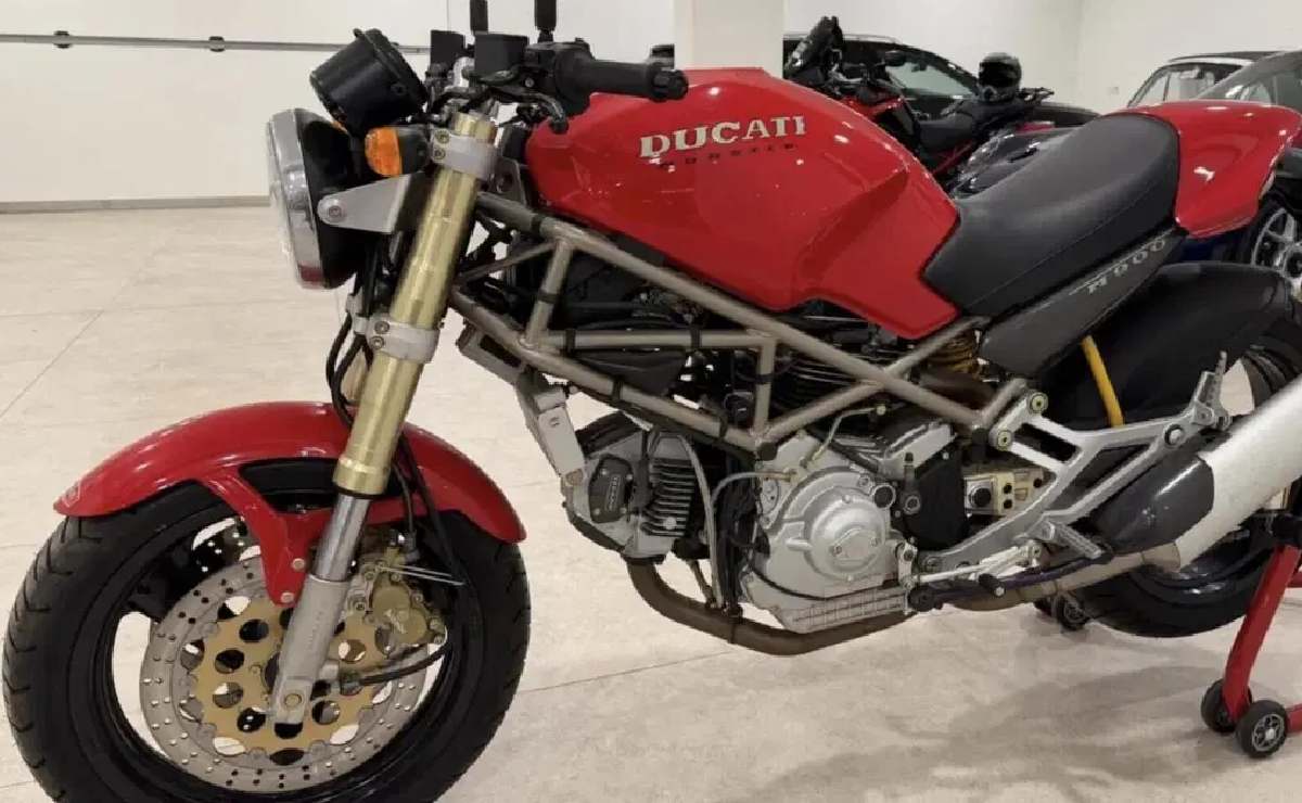 Menos de 20 km en 33 años: esta moto diseñada por un argentino se vende en un estado único