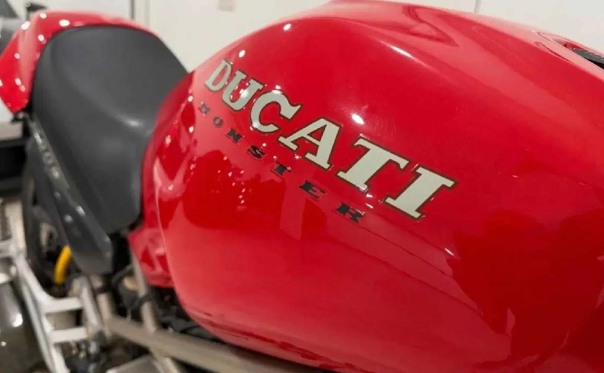 Menos de 20 km en 33 años: esta moto diseñada por un argentino se vende en un estado único