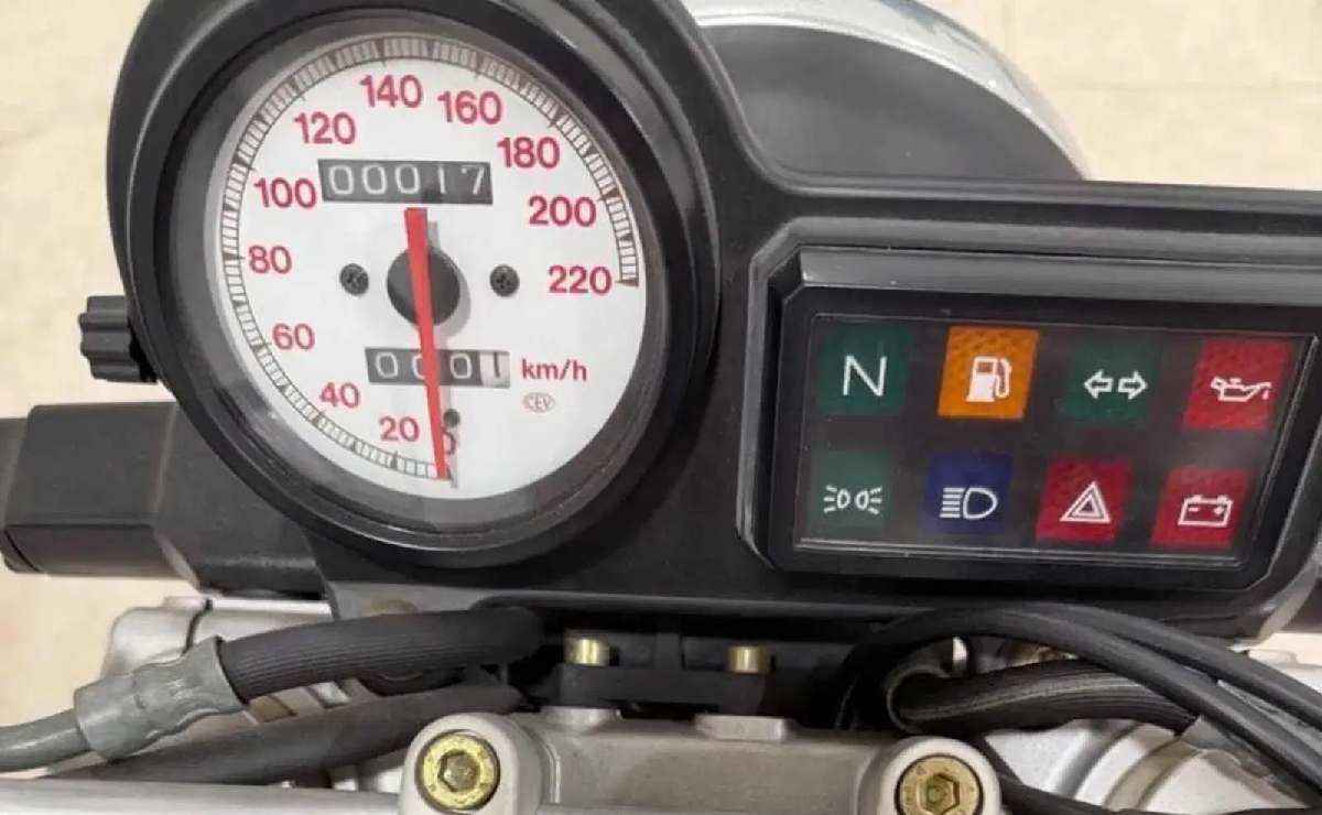 Menos de 20 km en 33 años: esta moto diseñada por un argentino se vende en un estado único