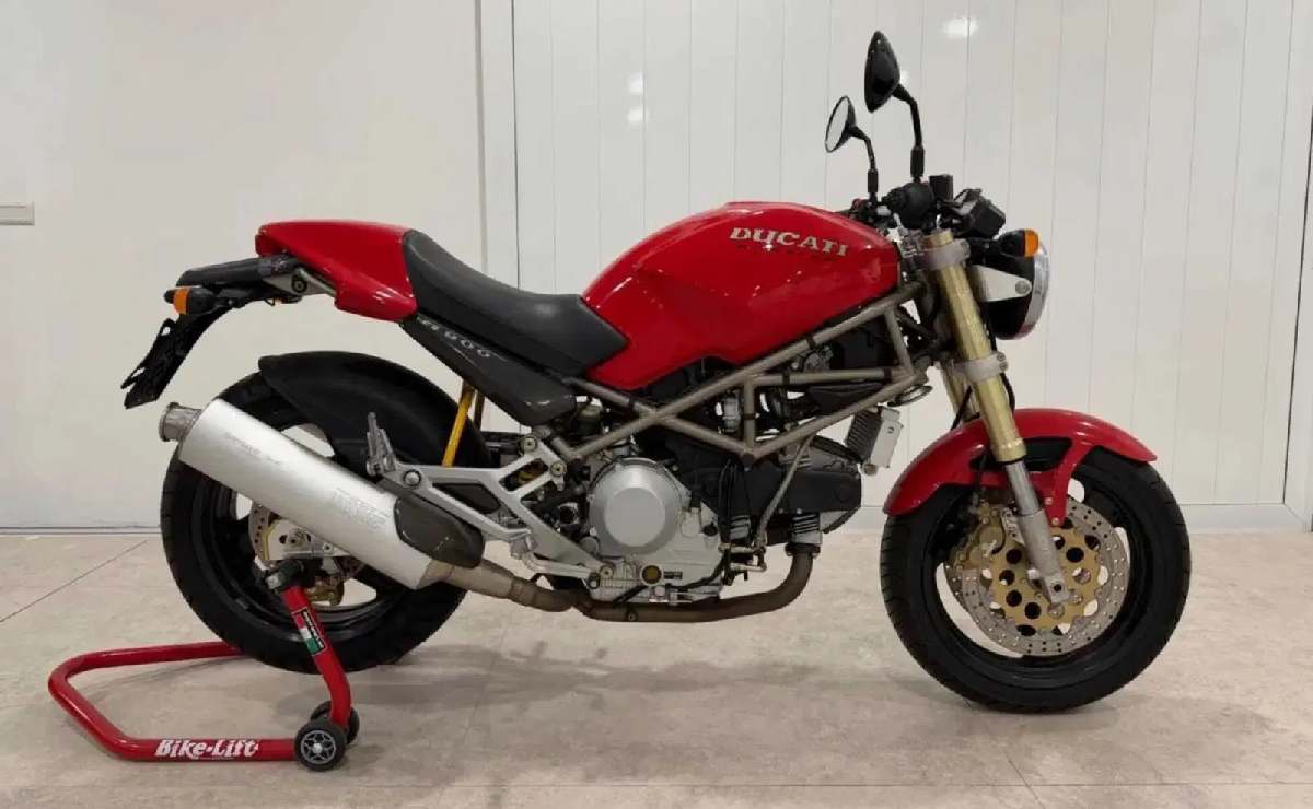 Menos de 20 km en 33 años: esta moto diseñada por un argentino se vende en un estado único