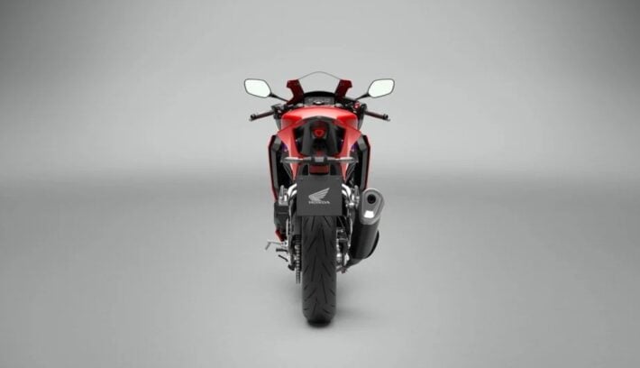 Esta 500 cc es la respuesta de Honda a las deportivas chinas de cuatro cilindros