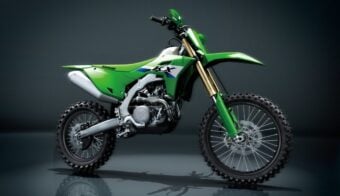 Kawasaki actualiza su gama 450 de competición: más tecnología y dos versiones