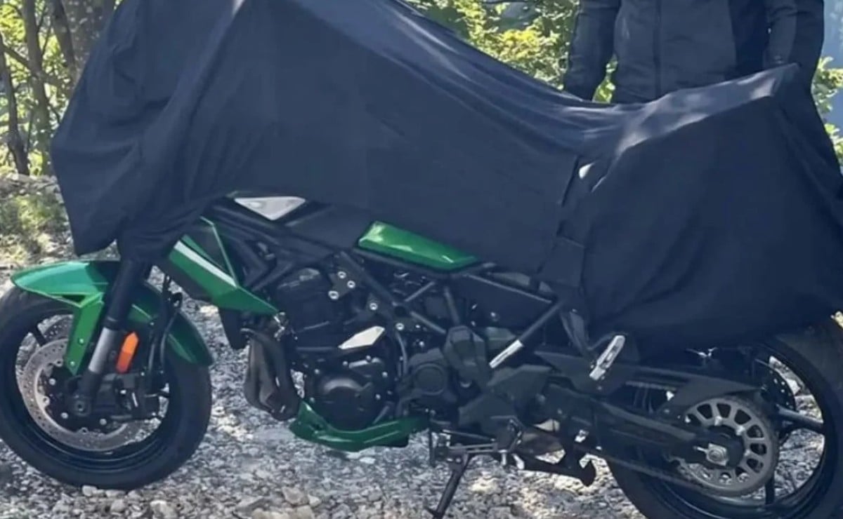 kawasaki prepara una sport tourer de 4 c 1
