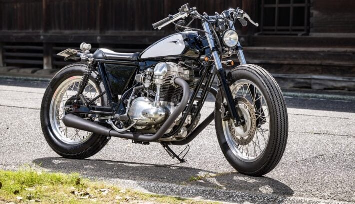 kawasaki w650 de heiwa 676 cc y chapa he 1200x740 1