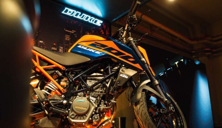KTM Duke Red Bull