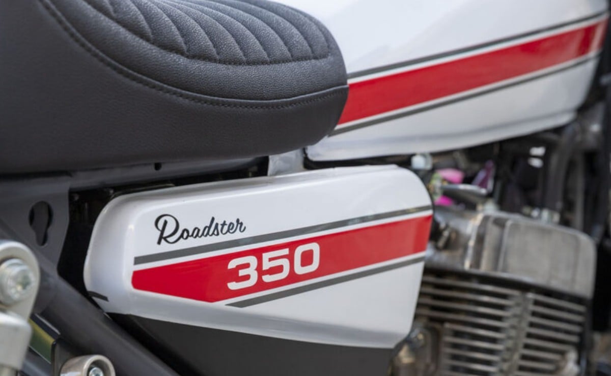 La Jawa 350 restomod que un eslovaco armó con basculante de Aprilia RS250 y horquilla de K