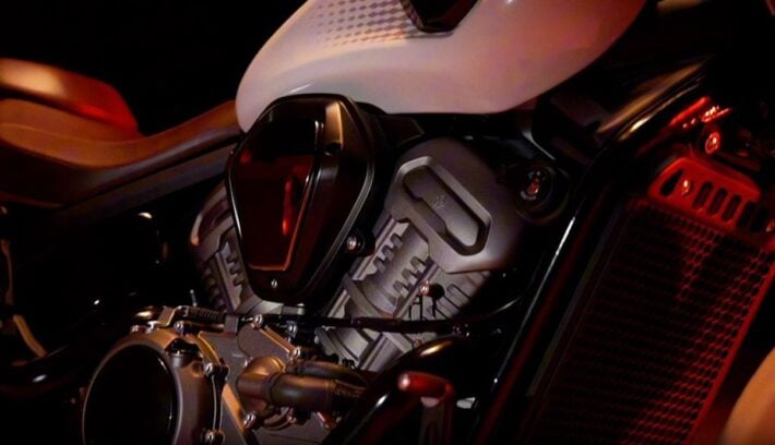 Moto Custom Benda Dark Flaf 950