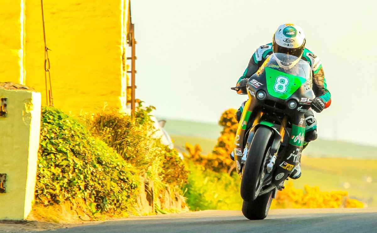 Moto deportiva Paton
