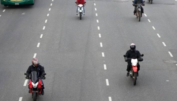 puede una moto usar el arc n derecho en 1200x740 1