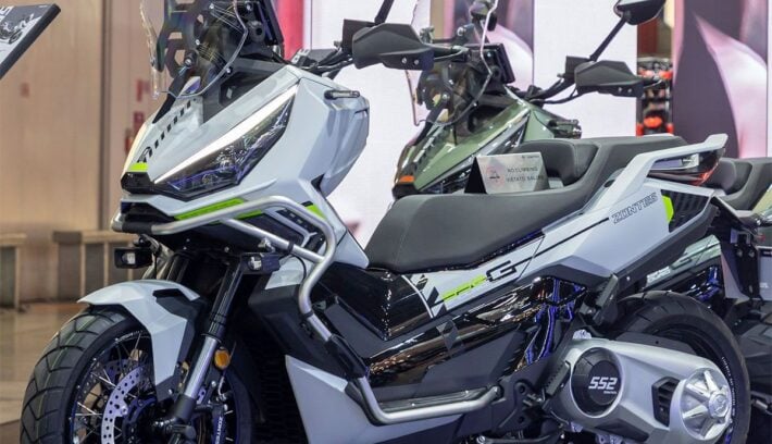 Zontes 552G scooter adventure