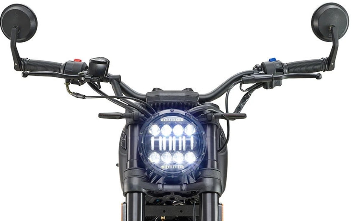 una scrambler de 10 cv y 85 km h por 2 7 1200x740 1 Una scrambler de 10 CV y 85 km/h por 2.799 euros: la 125 que Lidl vende sin concesionario