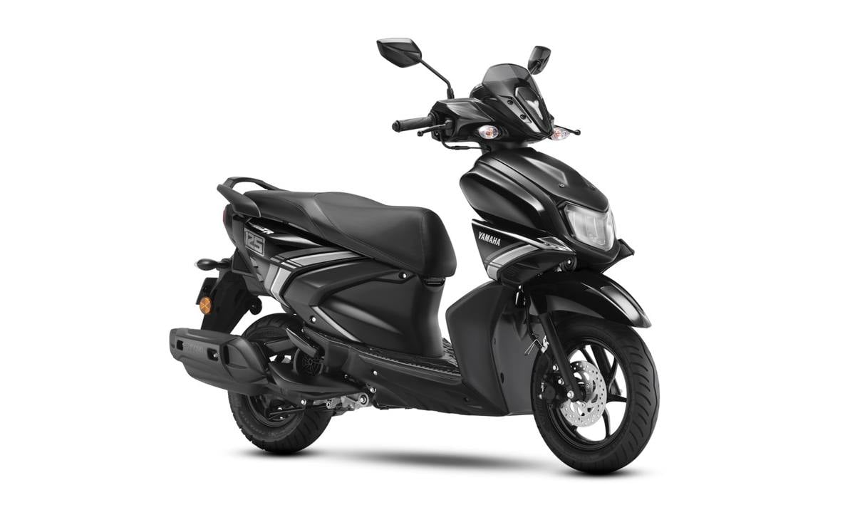 yamaha ray zr vYamaha Ray ZR