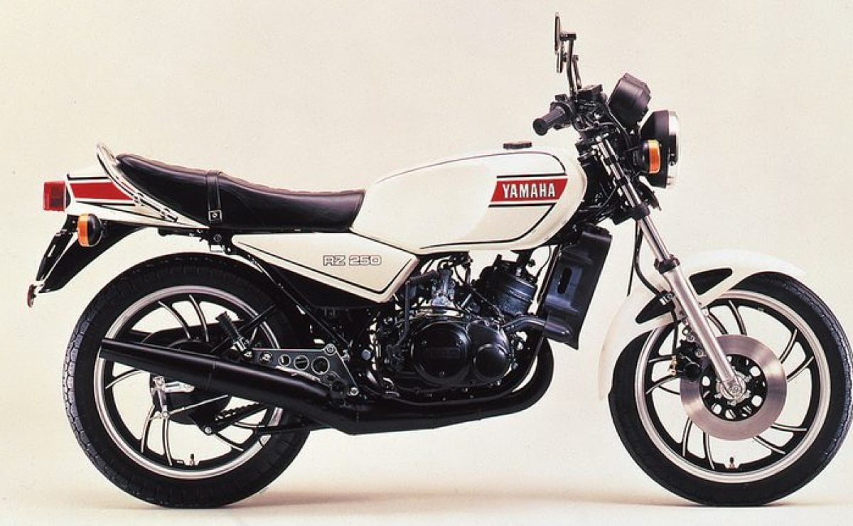 Yamaha rZ250