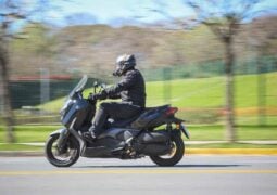 yamaha-xmax-300-test-ride