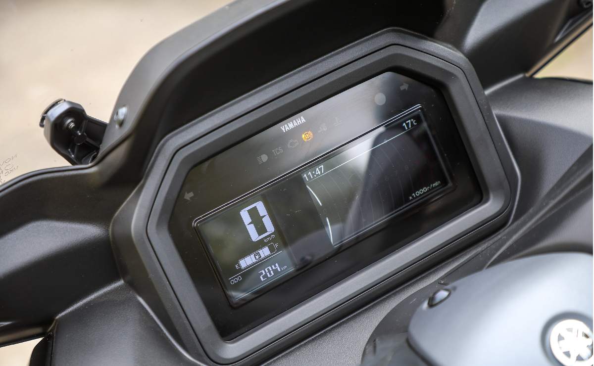 yamaha xmax 300 test ride 2 yamaha-xmax-300-test-ride