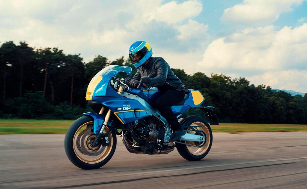 Yamaha XSR 900 GP  Legend Blue