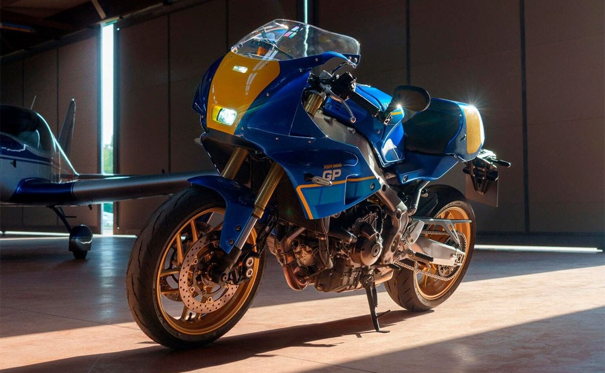 Yamaha XSR 900 GP  Legend Blue