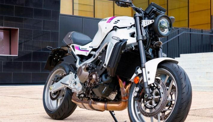 Yamaha XSR900 2027: Un Salto al Pasado con el Retorno del Rosa y Tecnología Moderna